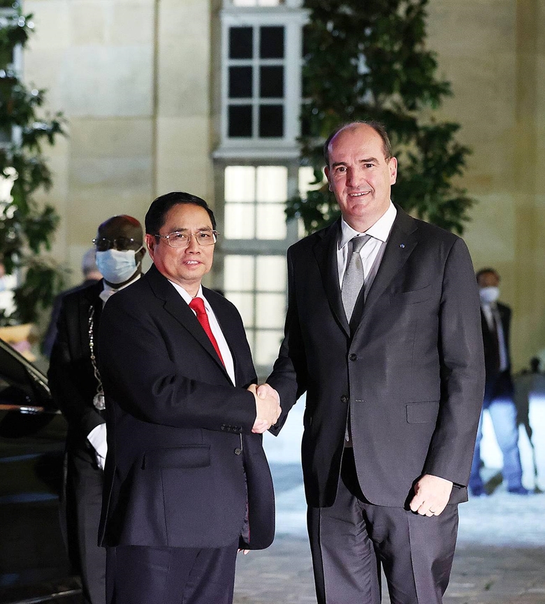 Le Premier ministre Pham Minh Chinh s’entretient avec son homologue français Jean Castex
